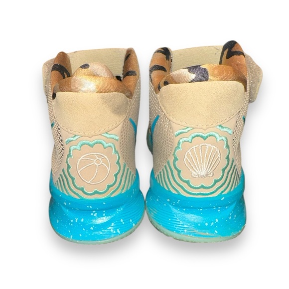 Nike Kyrie 7 Ripple GS - Youth Size 2 - Picture 2 of 7